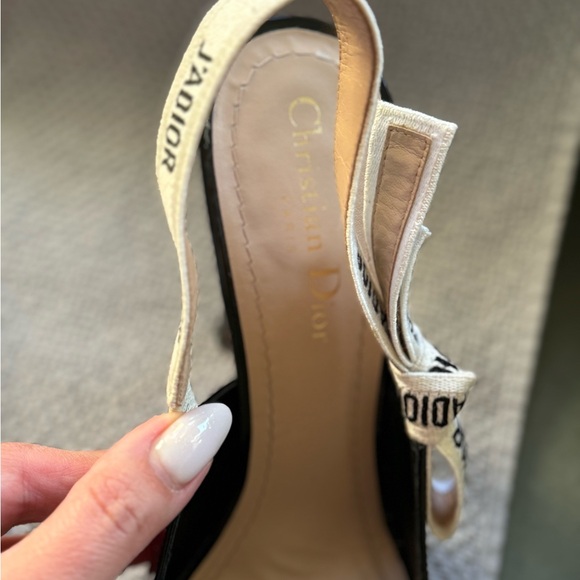 100% Authentic J'Adior Slingback Pump Black Patent Calfskin size 38 - Picture 6 of 8